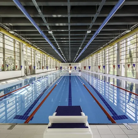 Complex Gloria Sports Arena